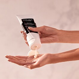 Revitalizing Nourishing Shampoo - Odżywczy szampon do włosów